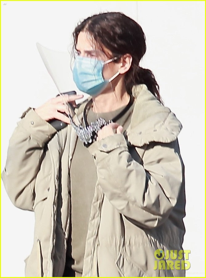 Sandra Bullock Wears Face Mask & Shield on Set of New Movie